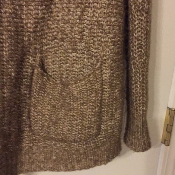 Massimo Dutti Cardigan. Size small. - Picture 2 of 4
